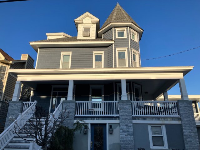 Gorgeous Beach Block Home! Late August & Sept weeks still available!