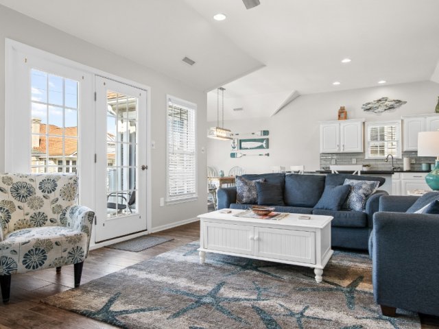Luxury Beachblock & Boardwalk Beauty great for families, Parking+
